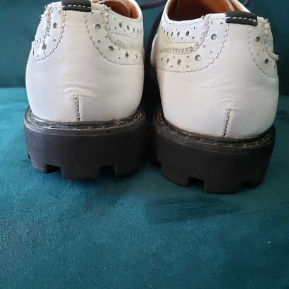 John Fluevog Classic Wingtipped Brogue Derby white shoe - Picture 10 of 15